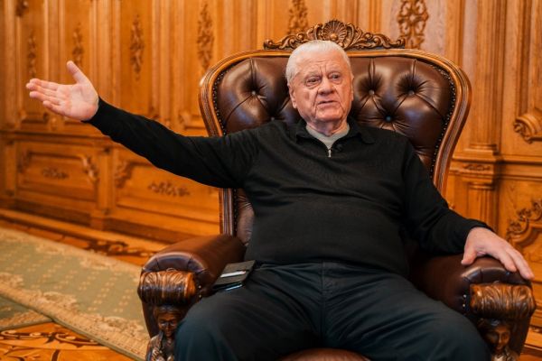 Леонид Яковишин Леонид Яковишин